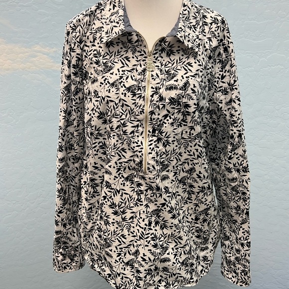 Tommy Hilfiger Tops - Tommy Hilfiger Large Shirt
